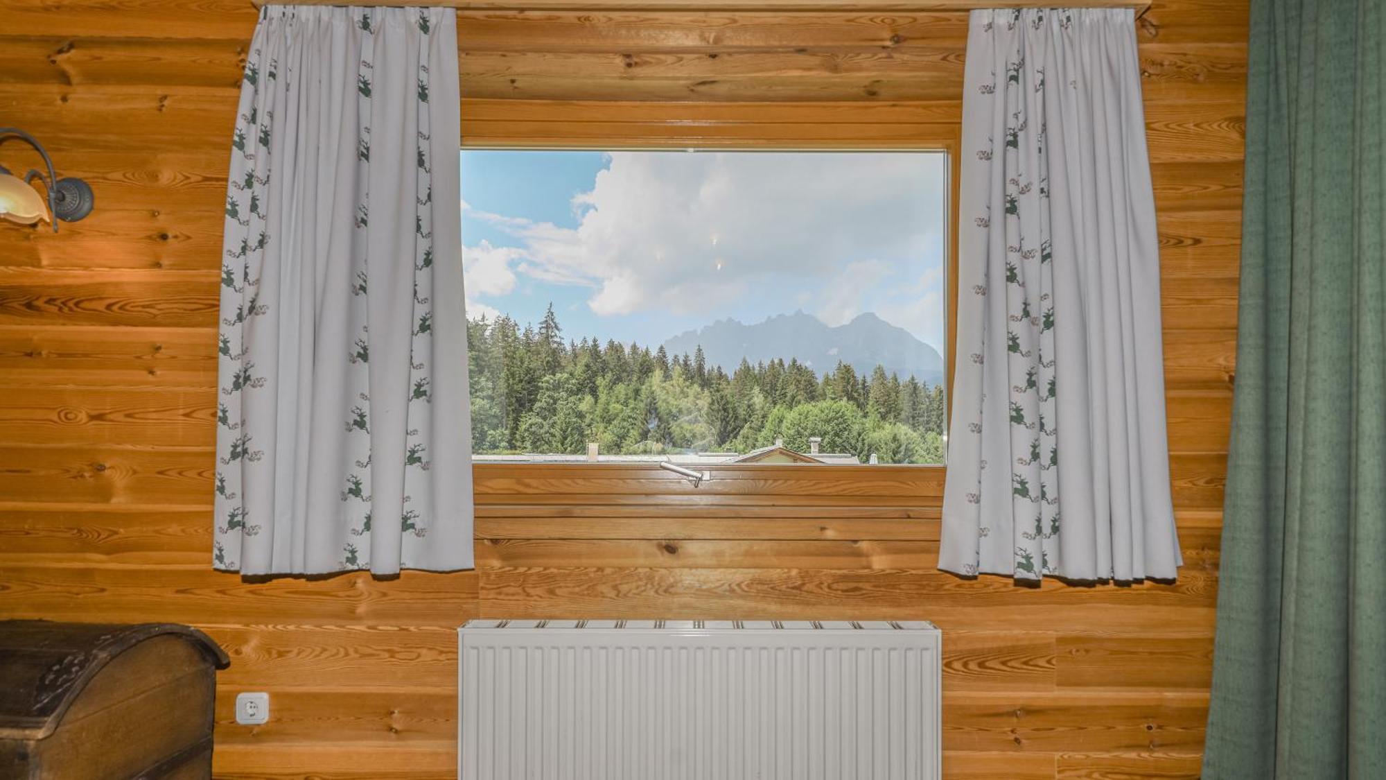 Gartenhotel Rosenhof Bei Kitzbuehel Oberndorf in Tirol Rum bild